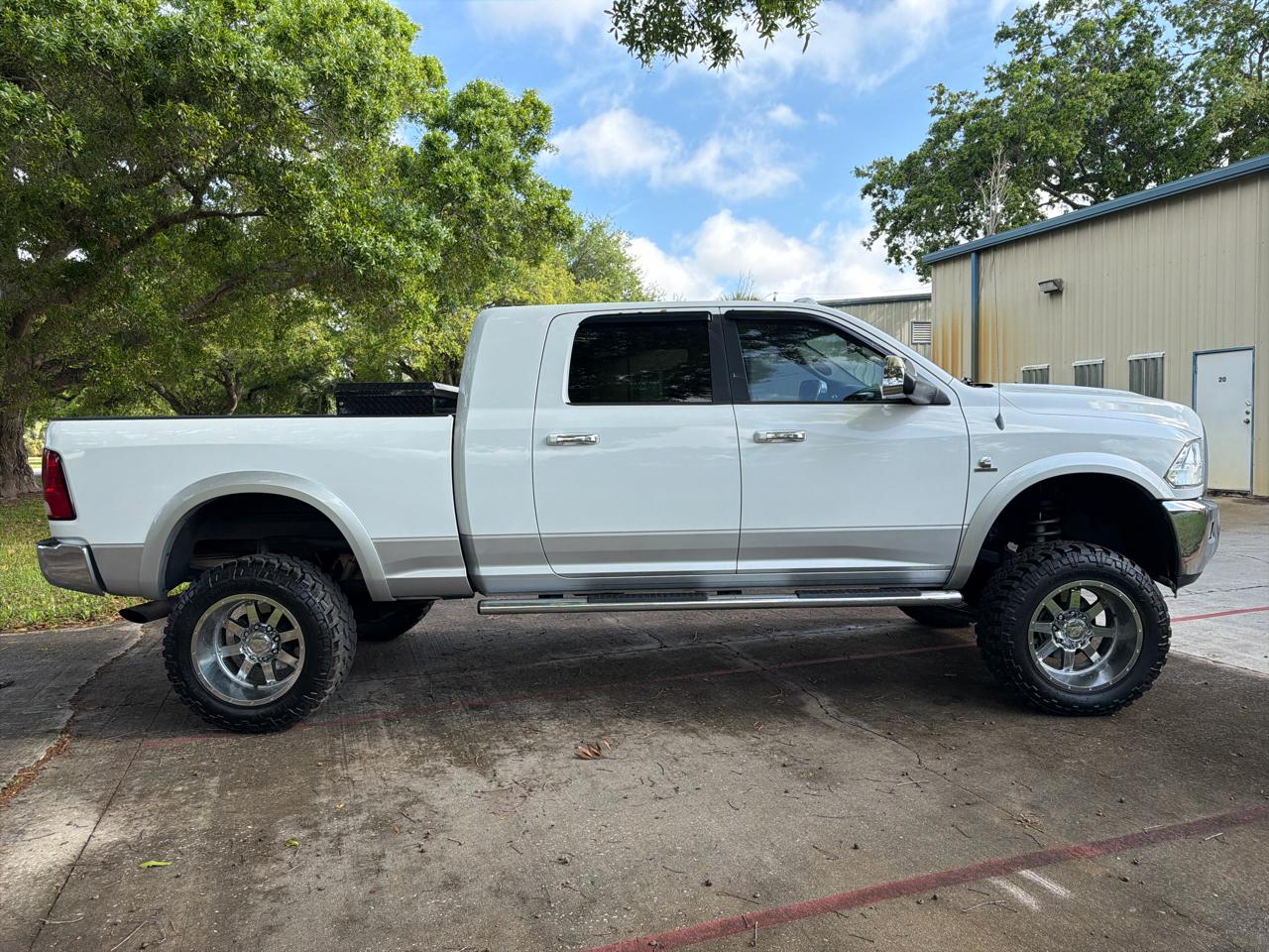 RAM 2500 4WD Mega Cab 160.5" Laramie 2012