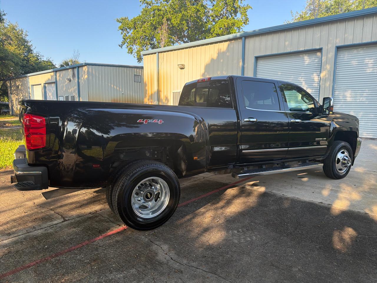 Chevrolet Silverado 3500HD 4WD Crew Cab 167.7" LTZ 2017