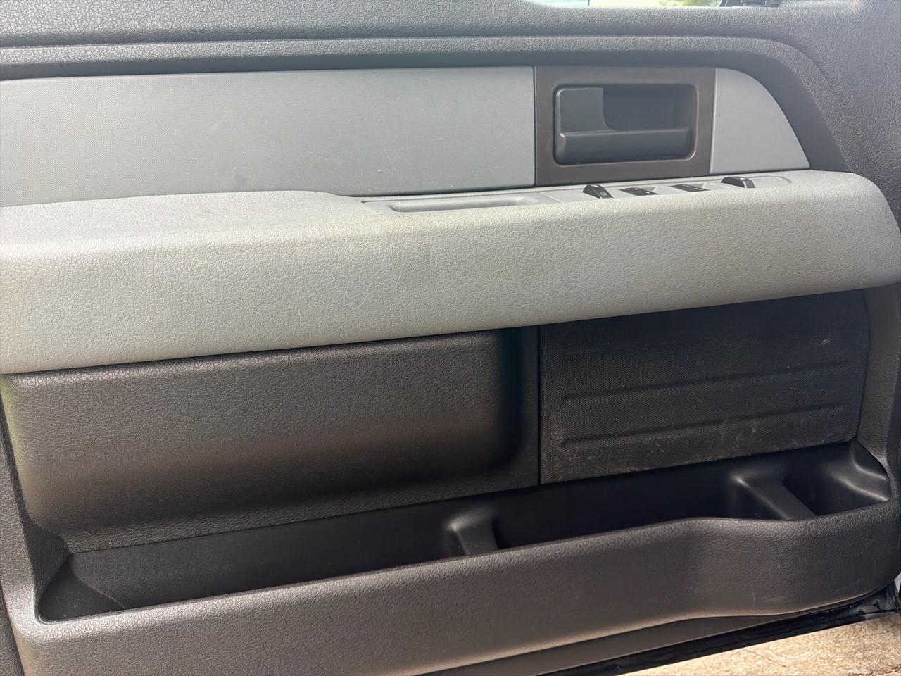 Ford F-150 2WD SuperCrew 145" XLT 2011