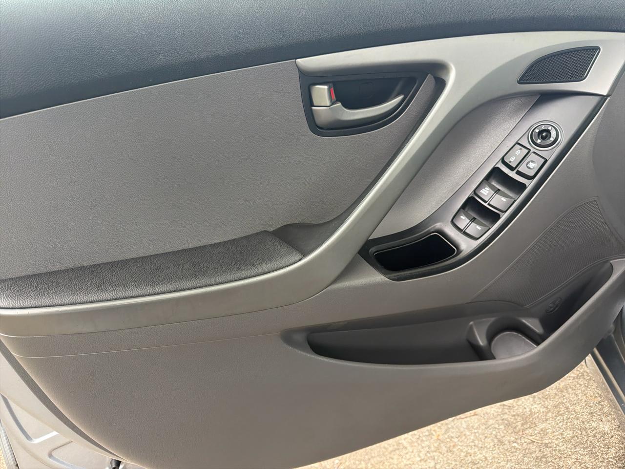 Hyundai Elantra 4dr Sdn Auto SE (Alabama Plant) 2015