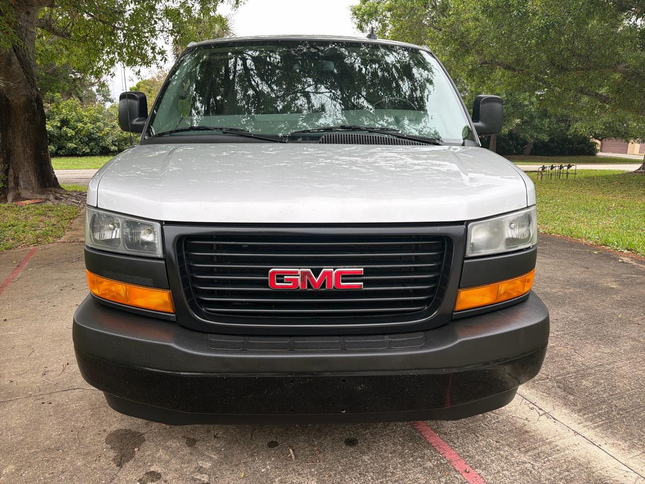 GMC Savana Cargo Van RWD 2500 135" 2021