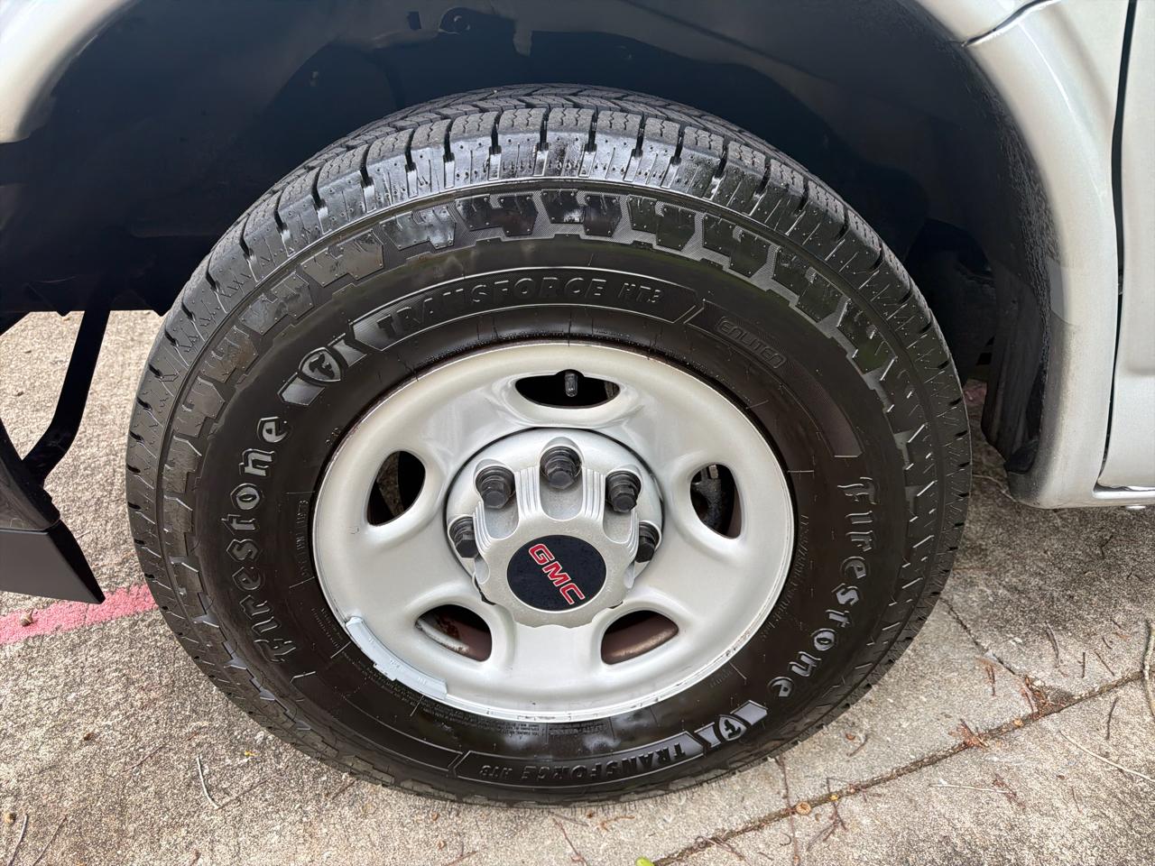 GMC Savana Cargo Van RWD 2500 135" 2021