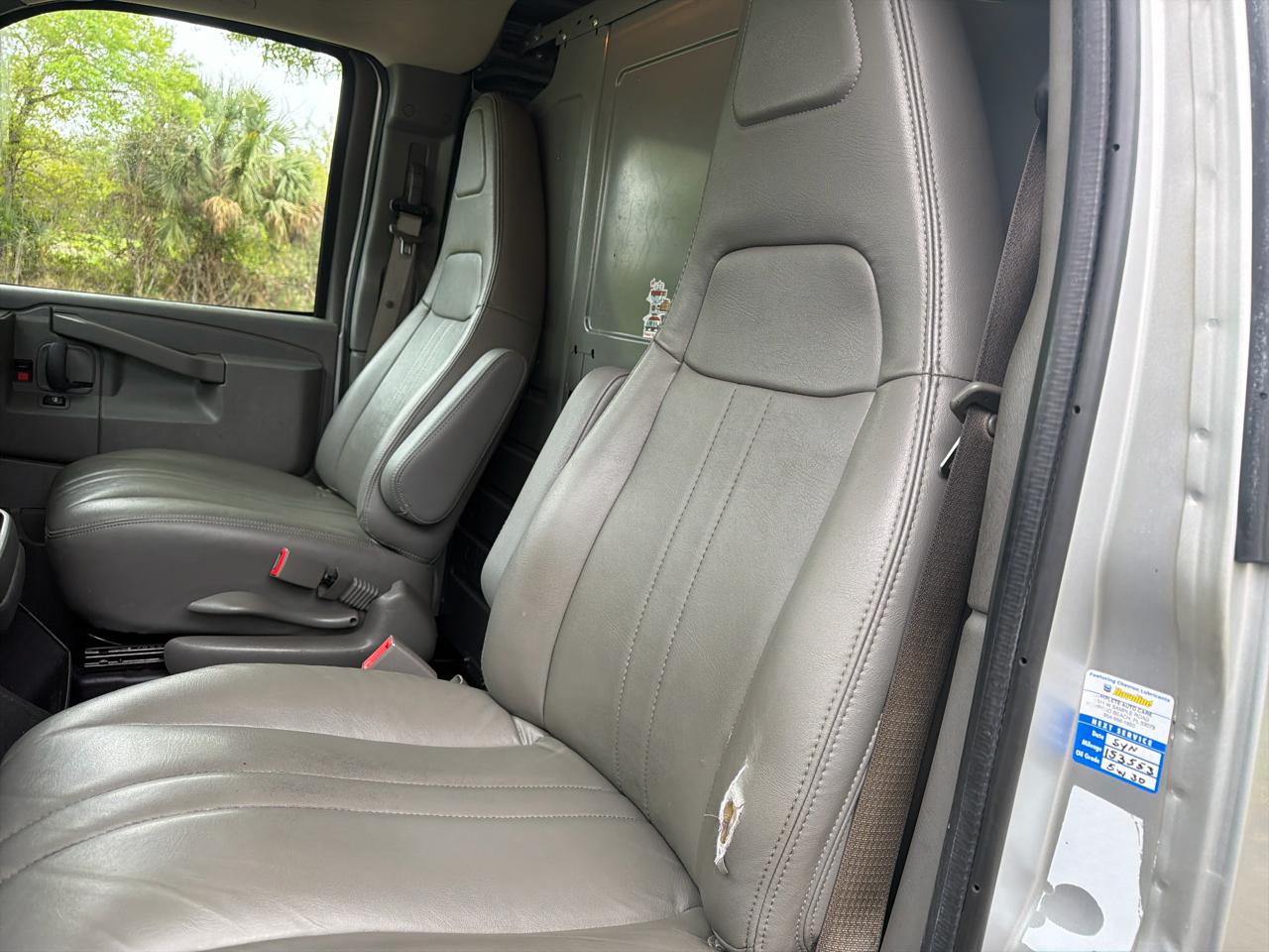 GMC Savana Cargo Van RWD 2500 135" 2021