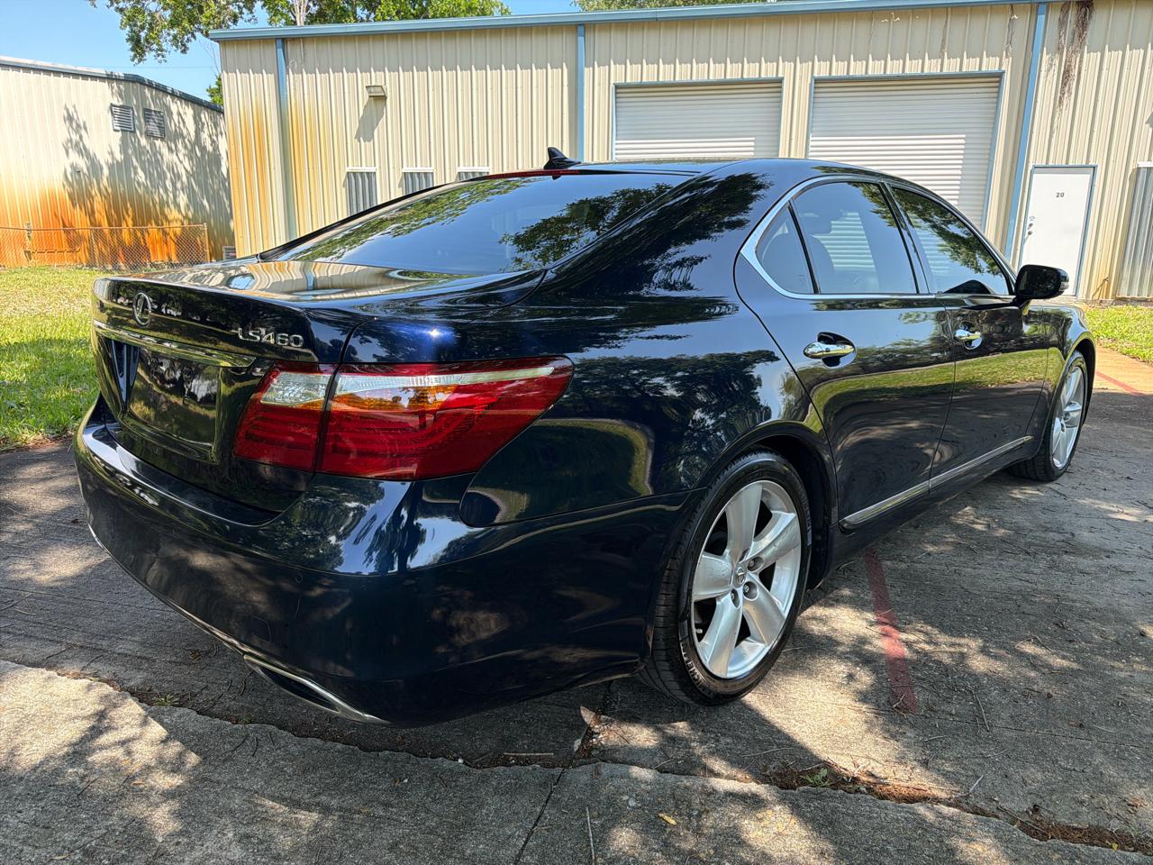 Lexus LS 460 4dr Sdn RWD 2011