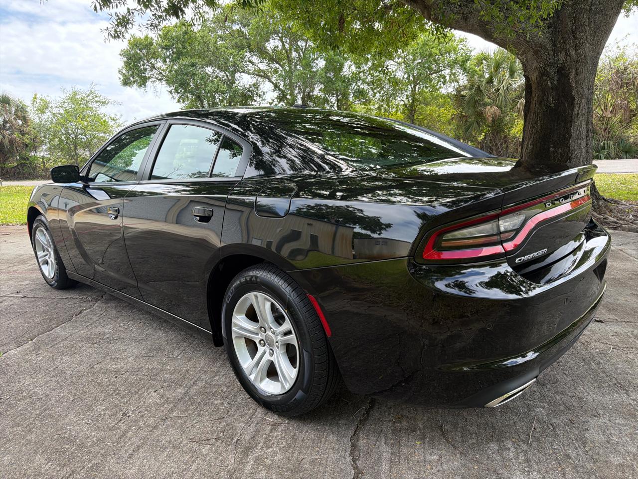 Dodge Charger SXT RWD 2022