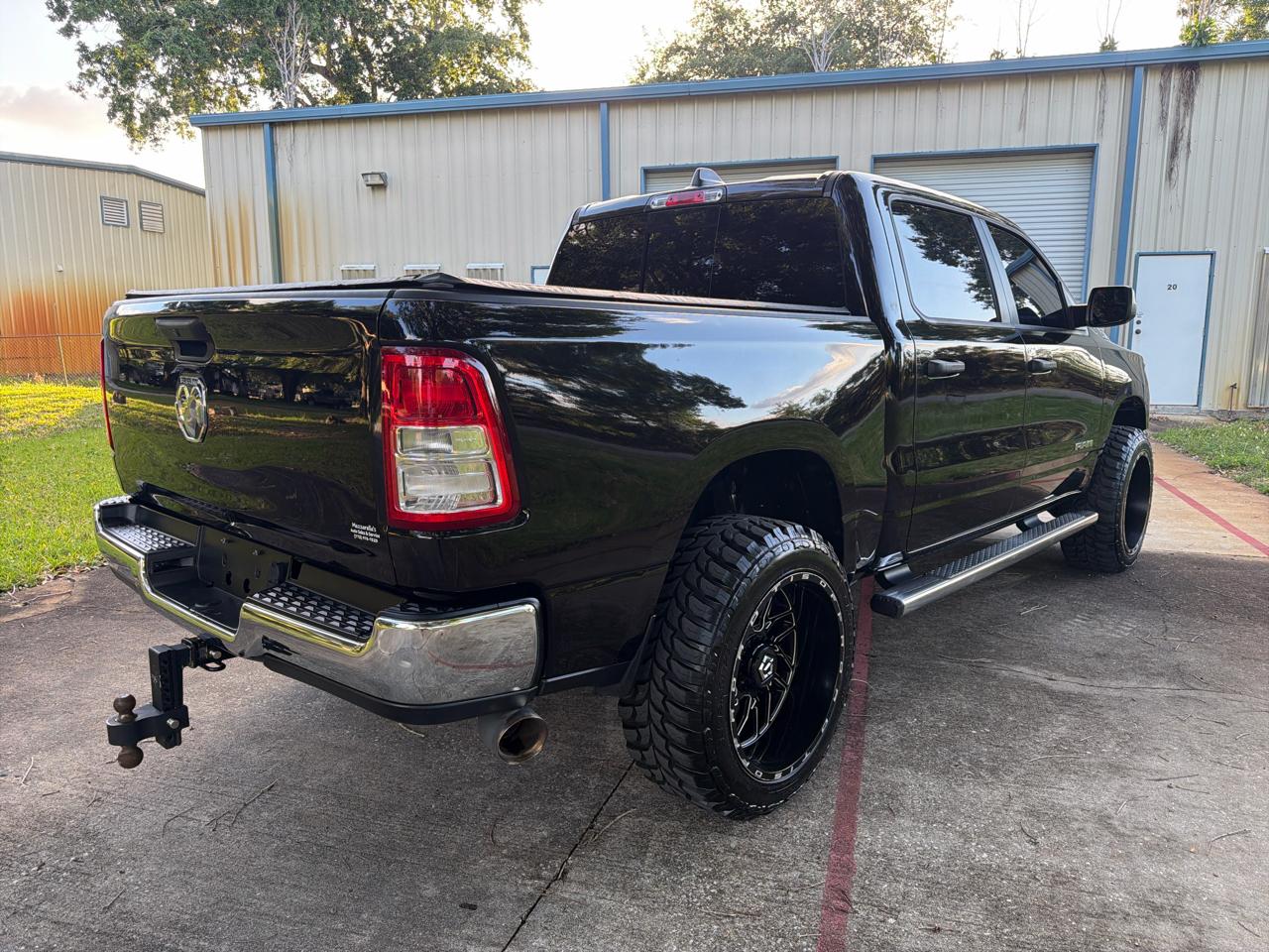 RAM 1500 Tradesman 4x2 Crew Cab 5'7" Box 2019