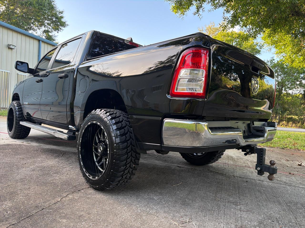 RAM 1500 Tradesman 4x2 Crew Cab 5'7" Box 2019