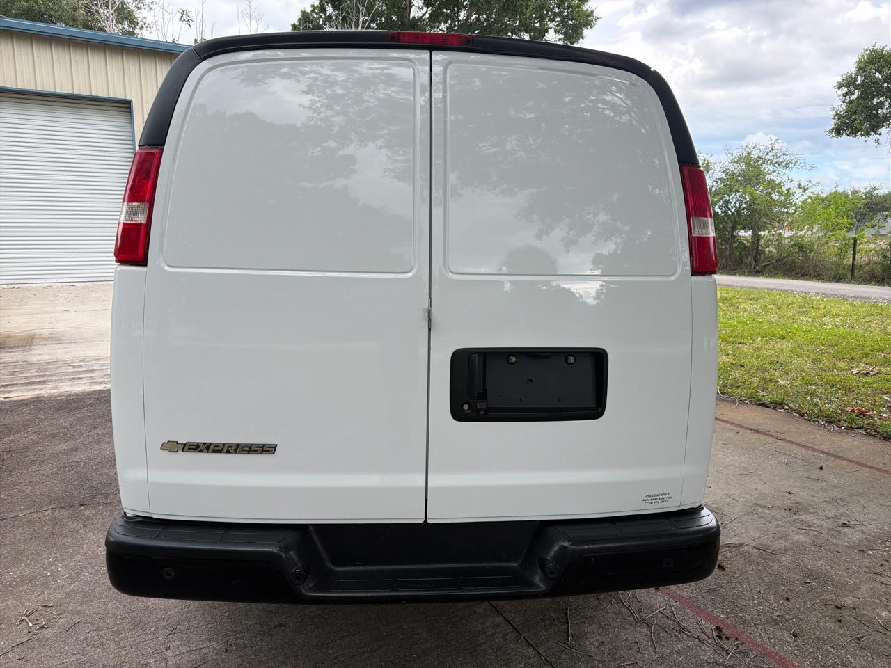 Chevrolet Express Cargo Van RWD 2500 135" 2020