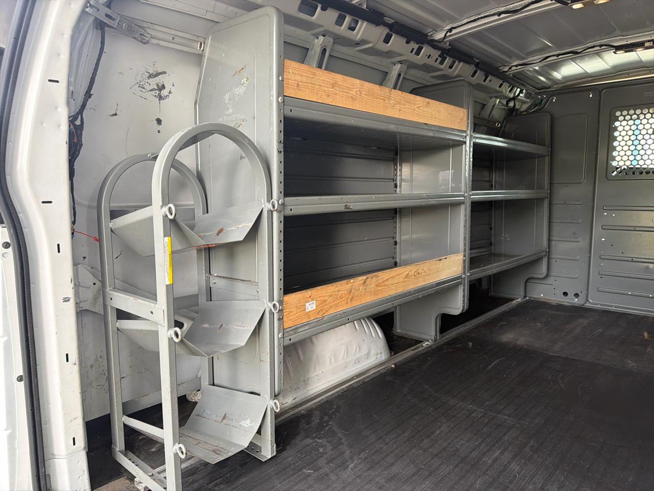 Chevrolet Express Cargo Van RWD 2500 135" 2020