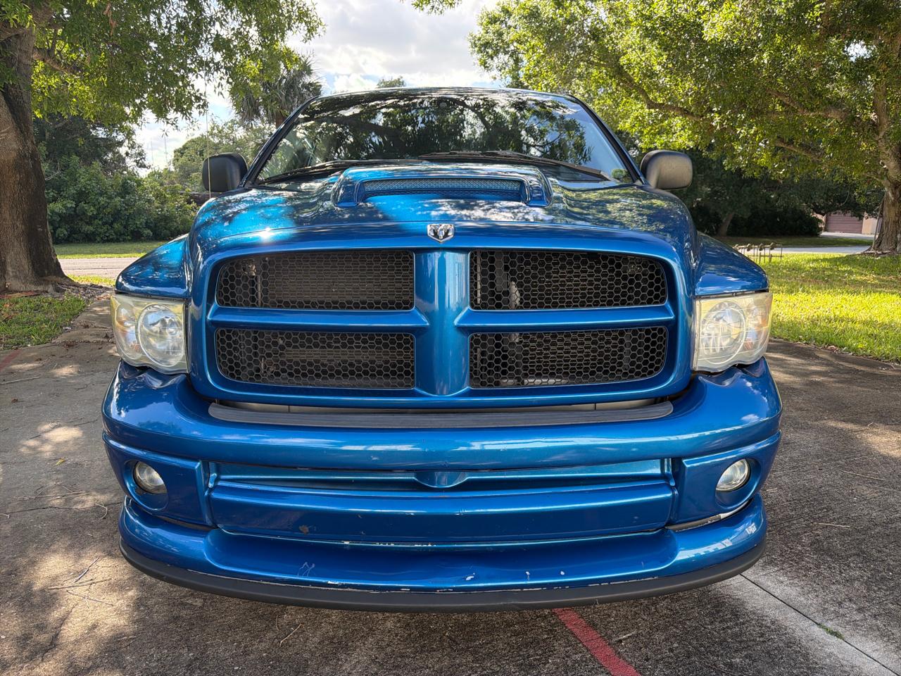 Dodge Ram 1500 4dr Quad Cab 140.5" WB SLT 2004