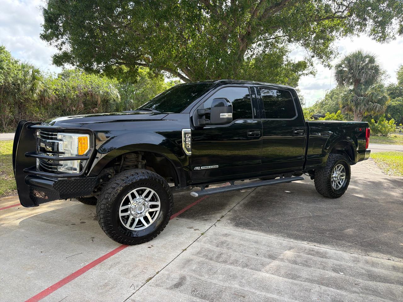 Ford Super Duty F-250 SRW Lariat 4WD Crew Cab 6.75' Box 2017