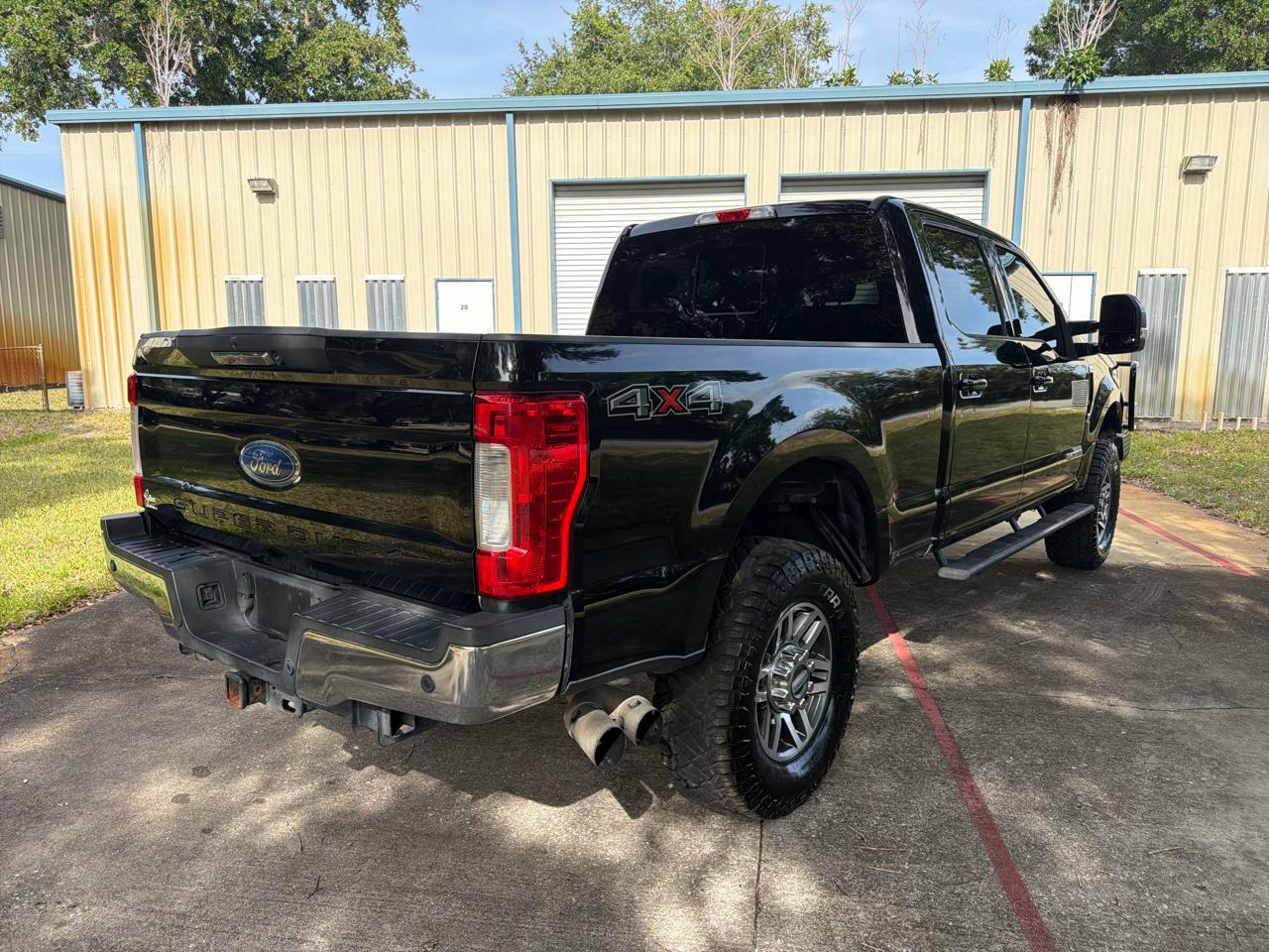 Ford Super Duty F-250 SRW Lariat 4WD Crew Cab 6.75' Box 2017