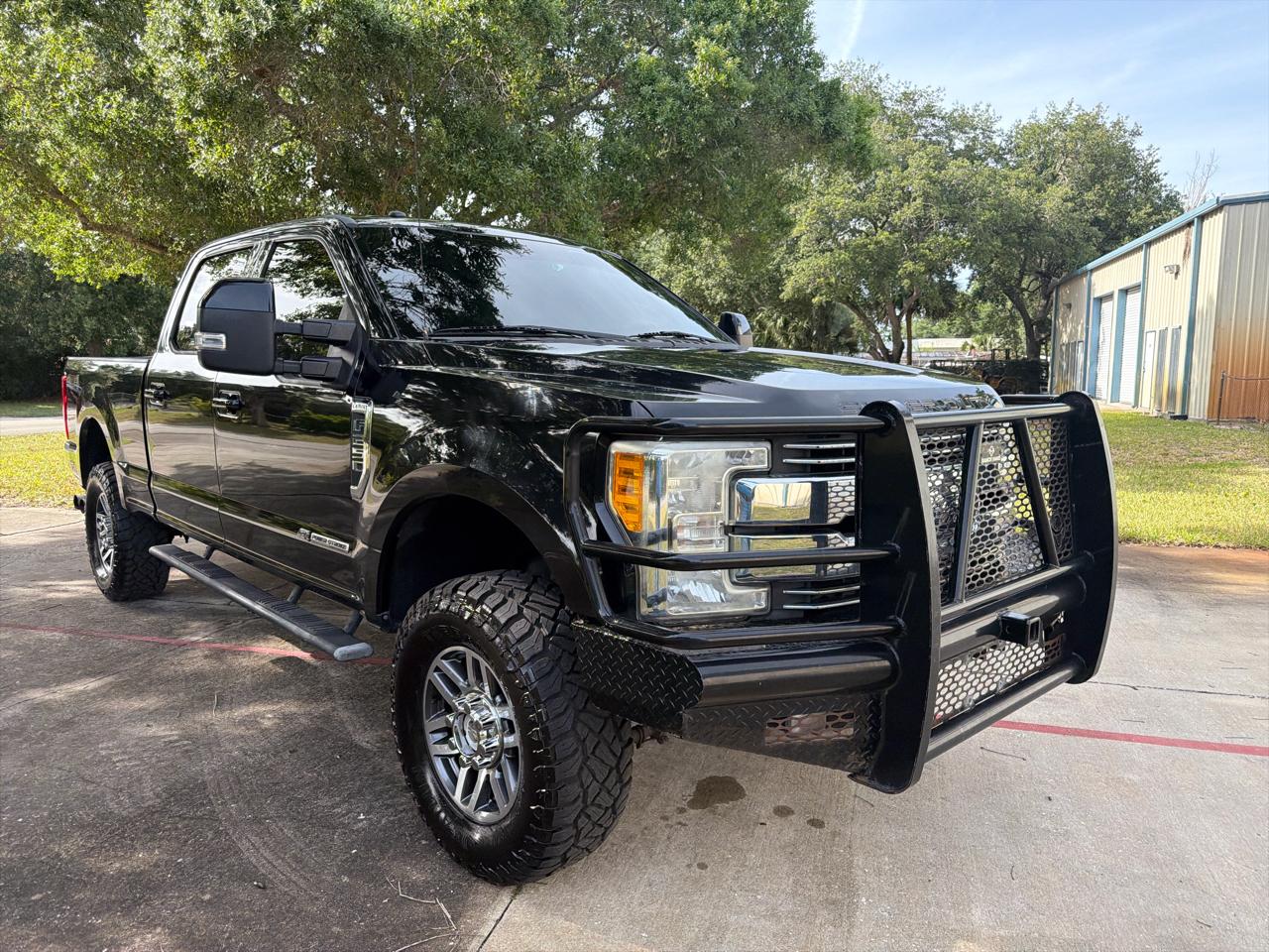 Ford Super Duty F-250 SRW Lariat 4WD Crew Cab 6.75' Box 2017