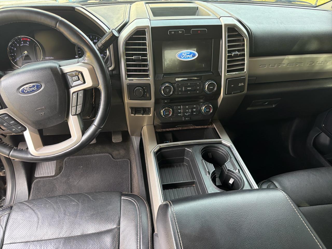 Ford Super Duty F-250 SRW Lariat 4WD Crew Cab 6.75' Box 2017