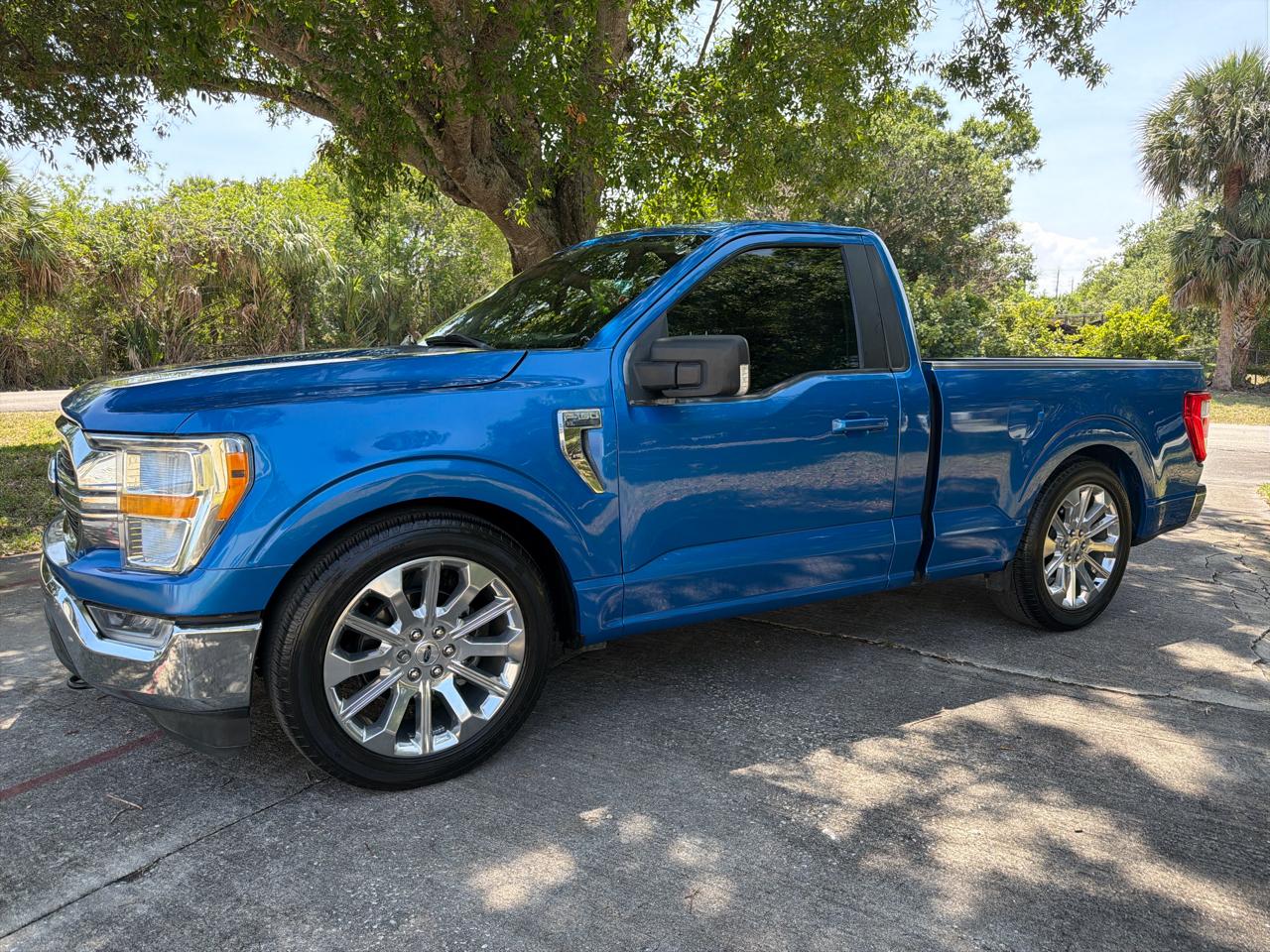 Ford F-150 XLT 2WD Reg Cab 8' Box 2021