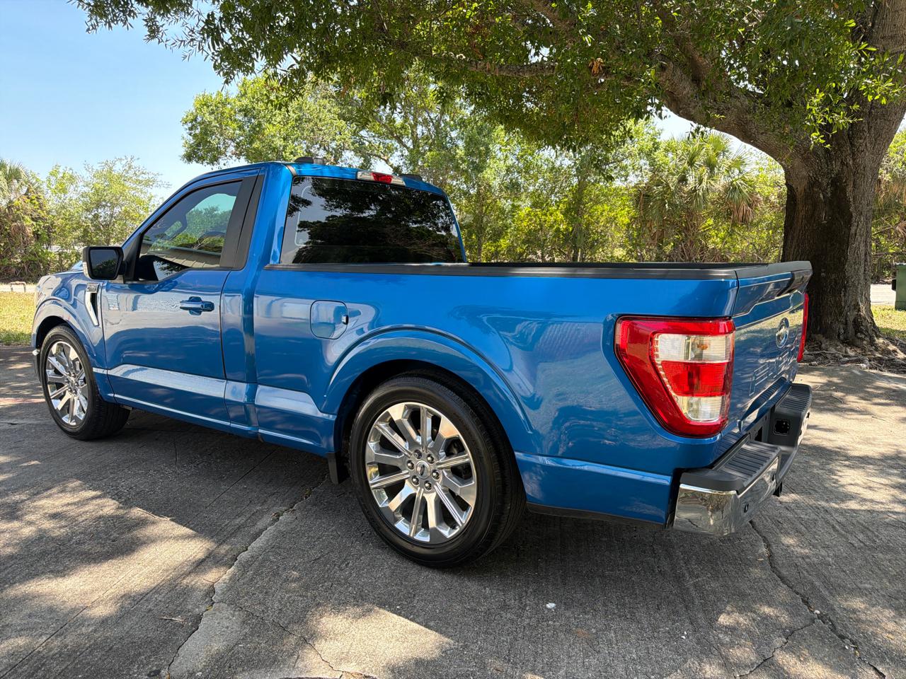 Ford F-150 XLT 2WD Reg Cab 8' Box 2021