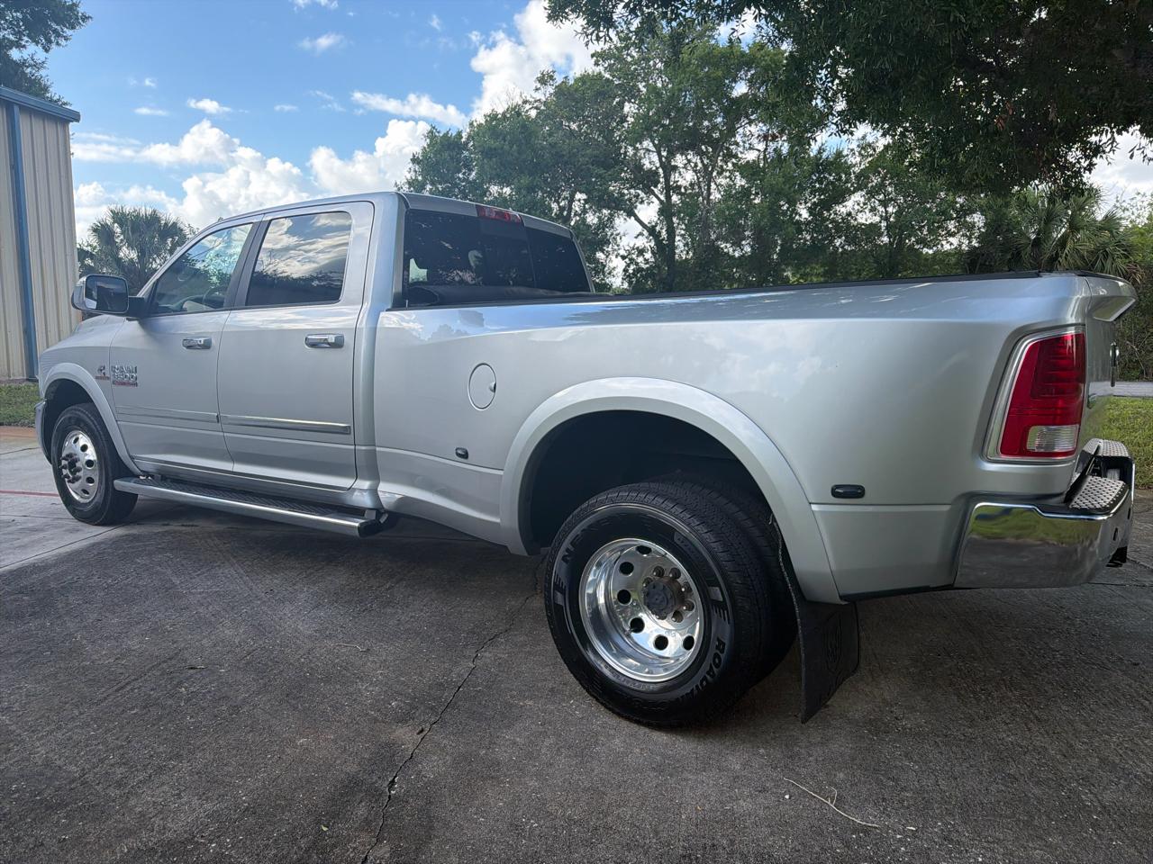RAM 3500 2WD Crew Cab 169" Laramie 2013