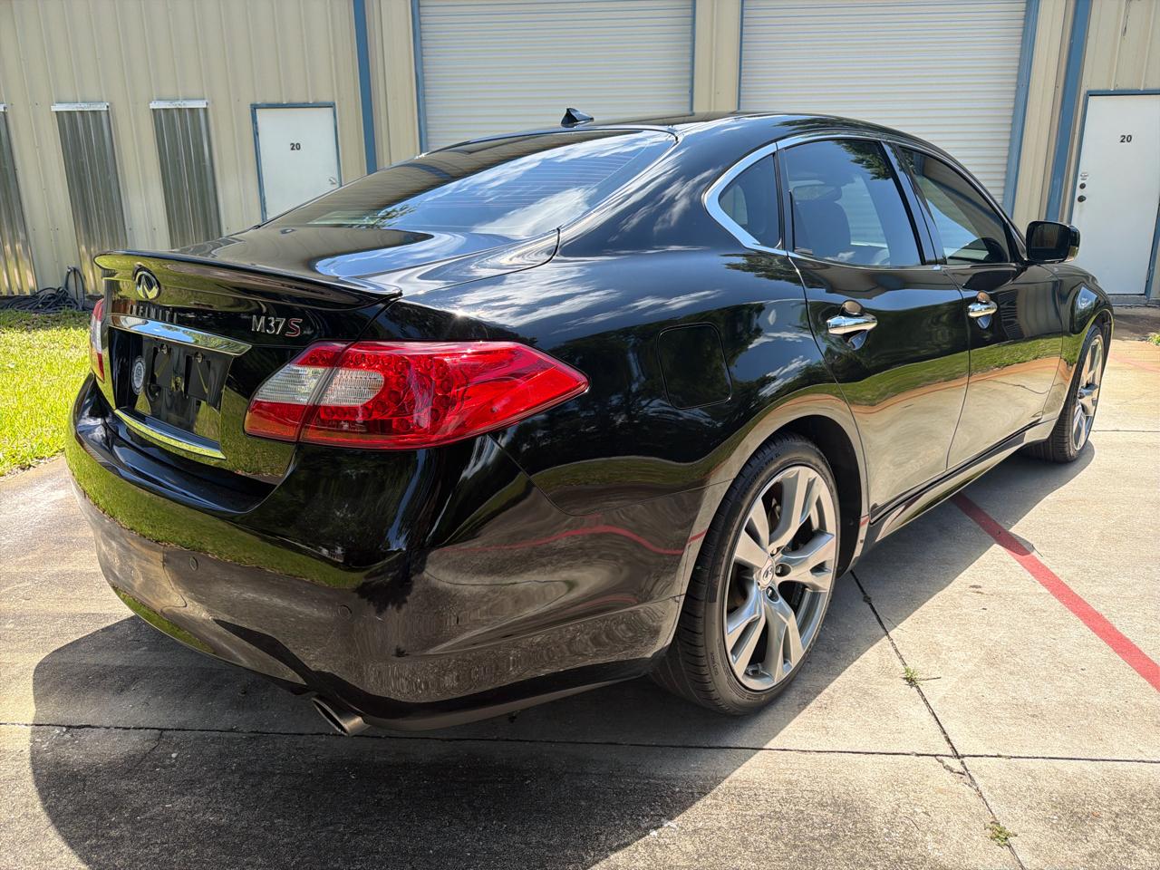 Infiniti M37 4dr Sdn RWD 2013