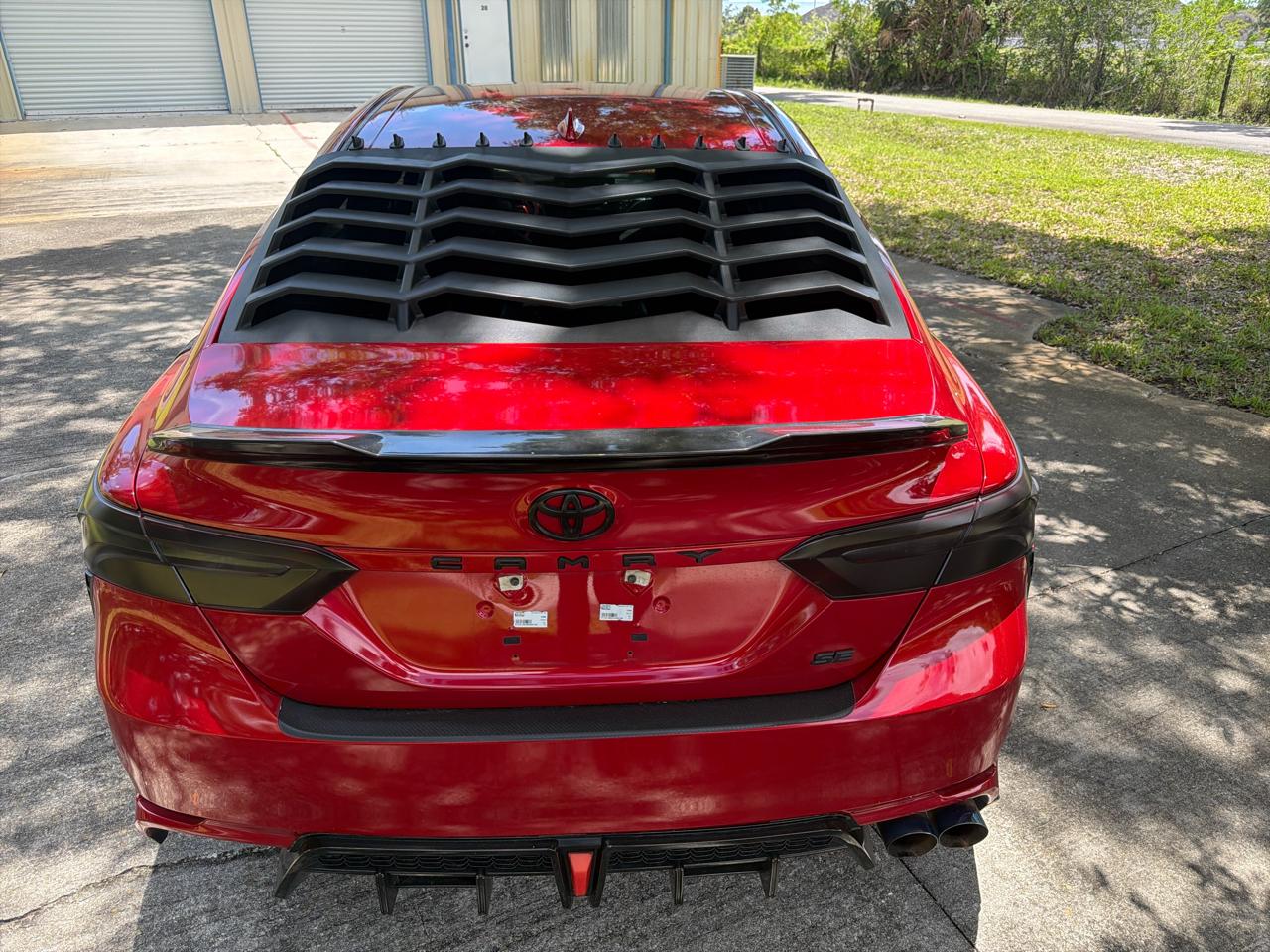 Toyota Camry SE Auto (Natl) 2021