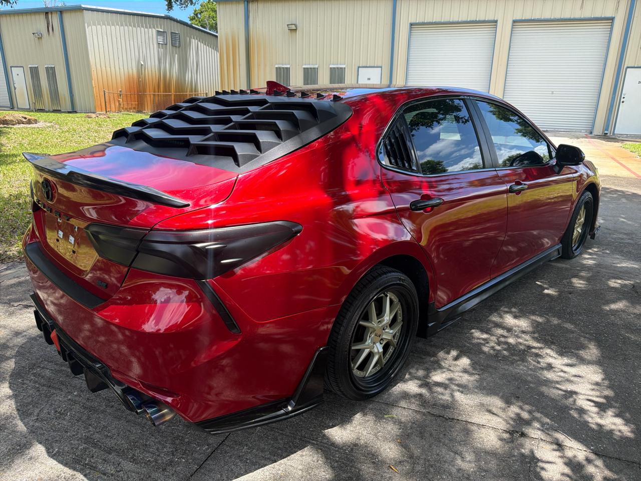 Toyota Camry SE Auto (Natl) 2021