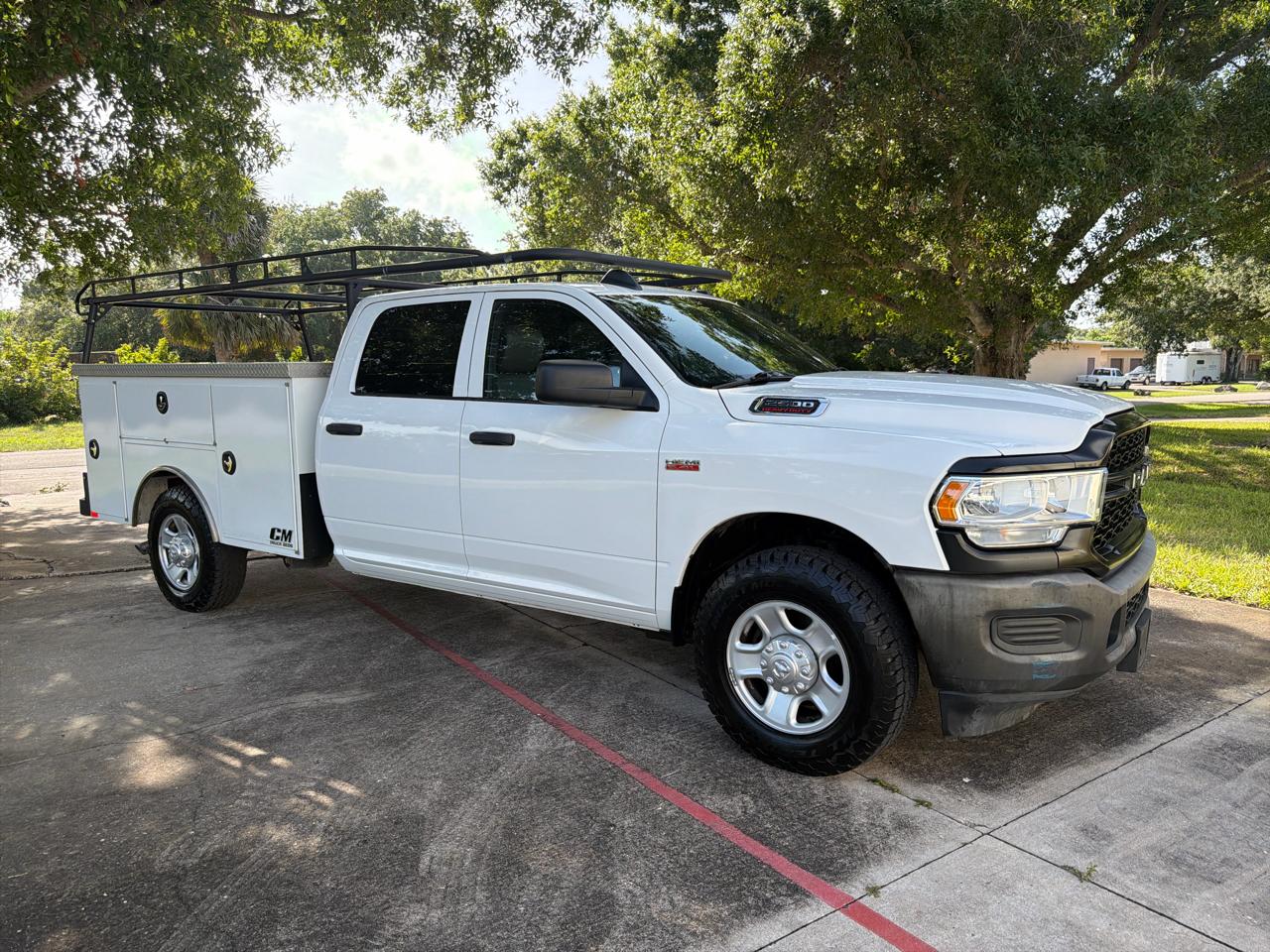 RAM 2500 Tradesman 4x2 Crew Cab 8' Box 2021