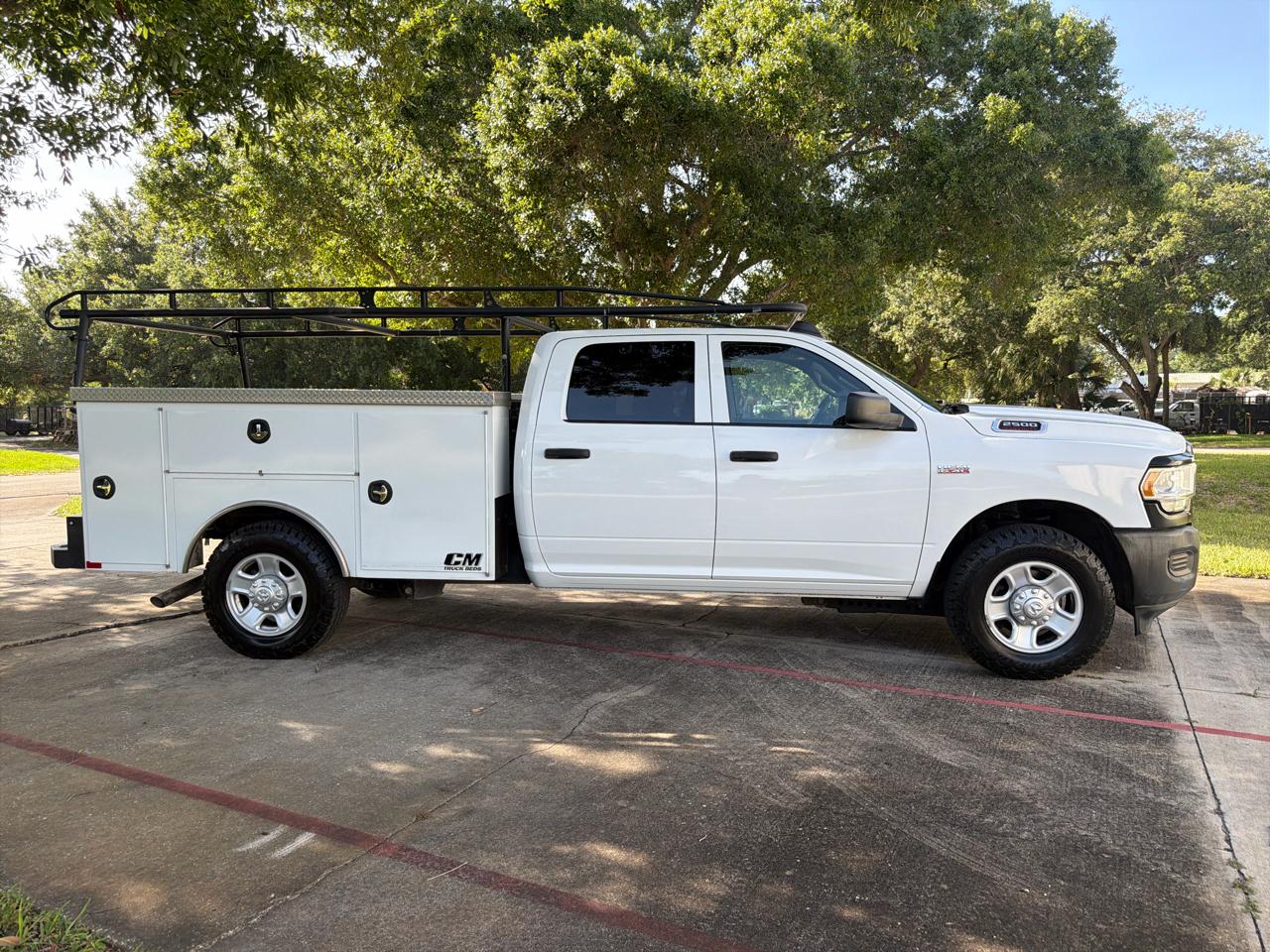RAM 2500 Tradesman 4x2 Crew Cab 8' Box 2021