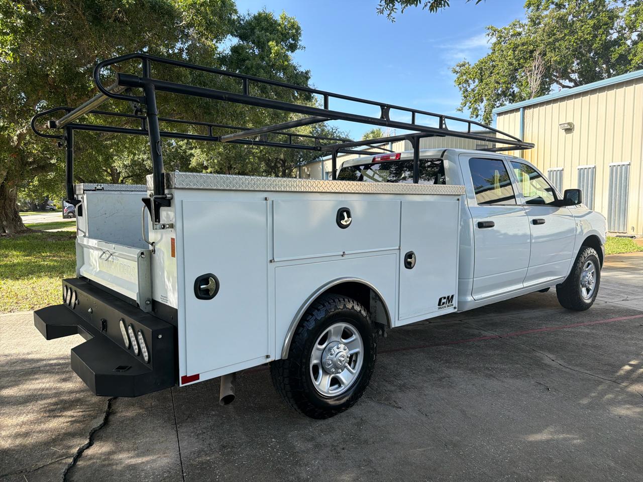 RAM 2500 Tradesman 4x2 Crew Cab 8' Box 2021