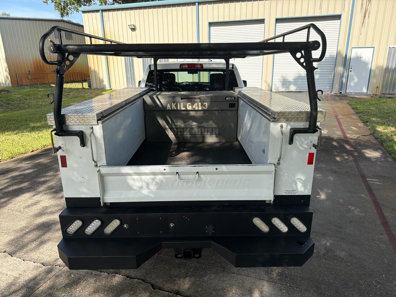 RAM 2500 Tradesman 4x2 Crew Cab 8' Box 2021