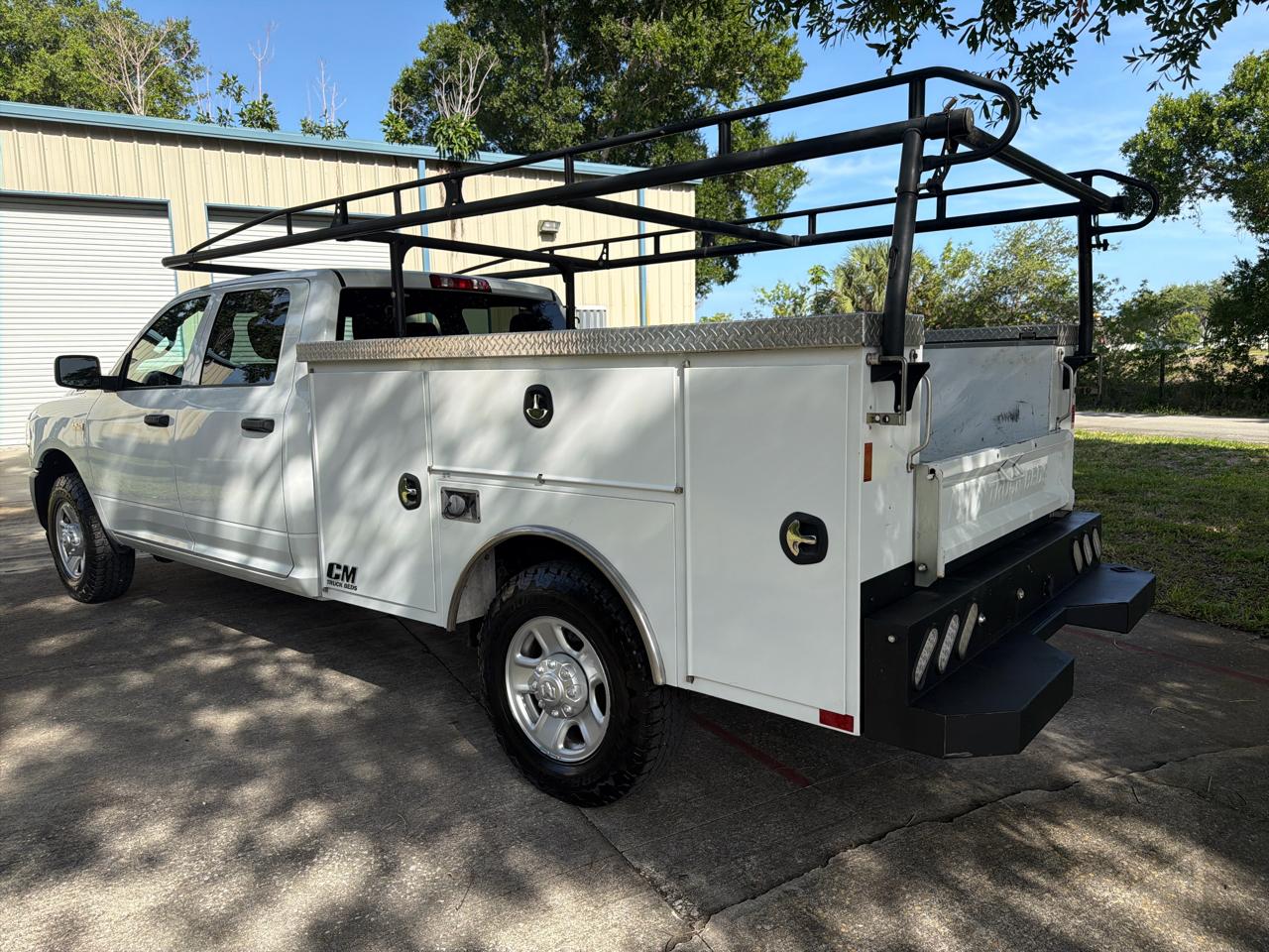 RAM 2500 Tradesman 4x2 Crew Cab 8' Box 2021