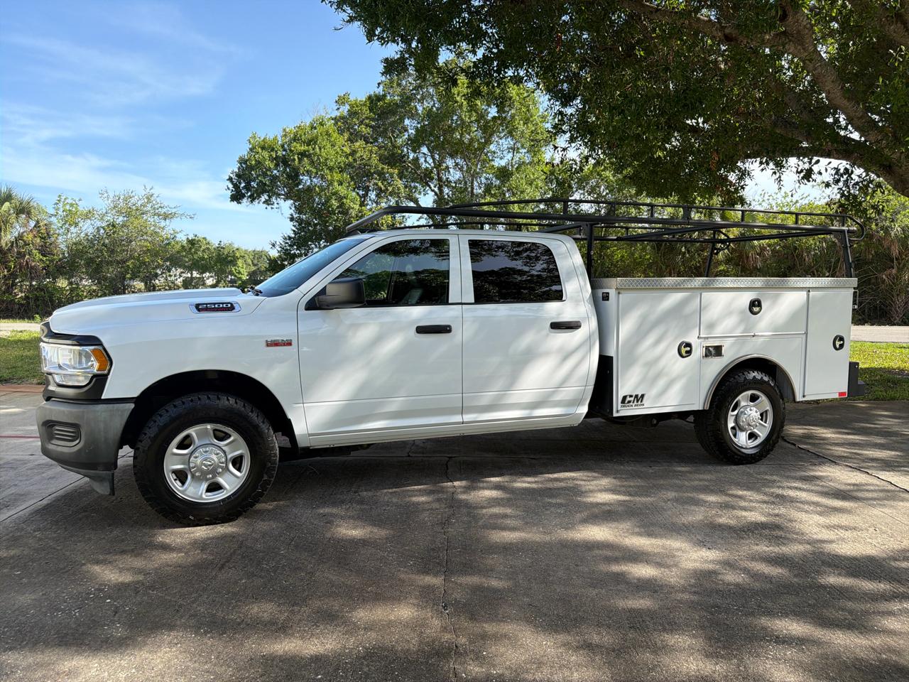 RAM 2500 Tradesman 4x2 Crew Cab 8' Box 2021
