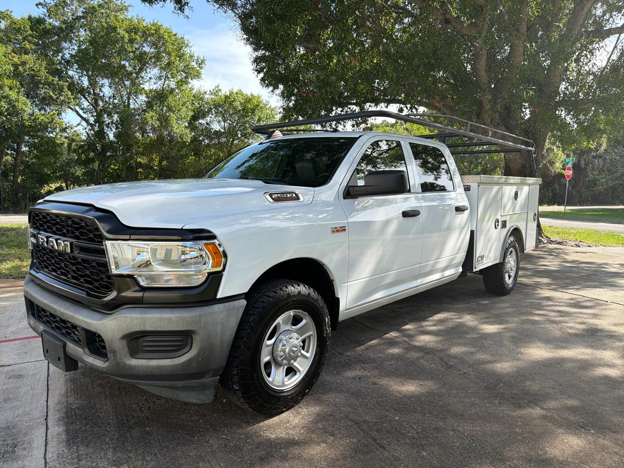 RAM 2500 Tradesman 4x2 Crew Cab 8' Box 2021
