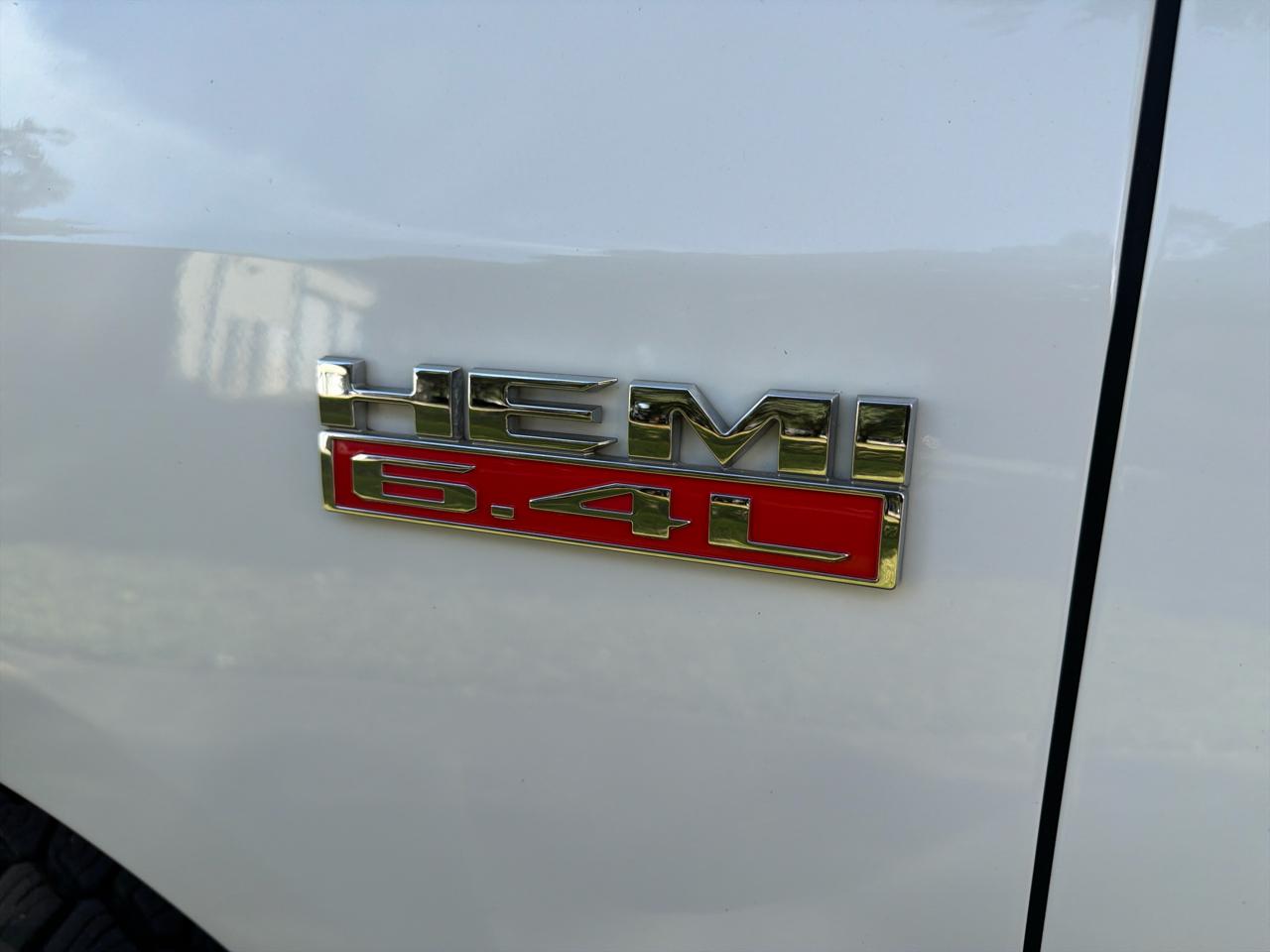 RAM 2500 Tradesman 4x2 Crew Cab 8' Box 2021