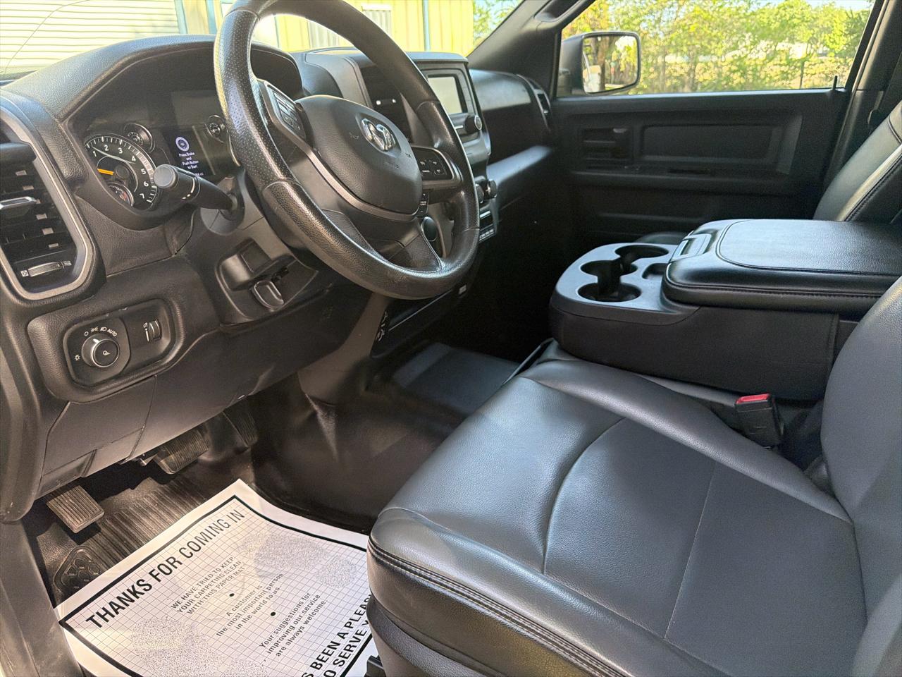 RAM 2500 Tradesman 4x2 Crew Cab 8' Box 2021