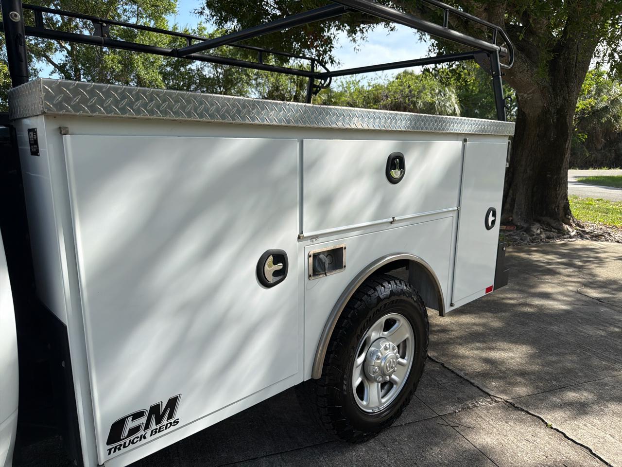 RAM 2500 Tradesman 4x2 Crew Cab 8' Box 2021