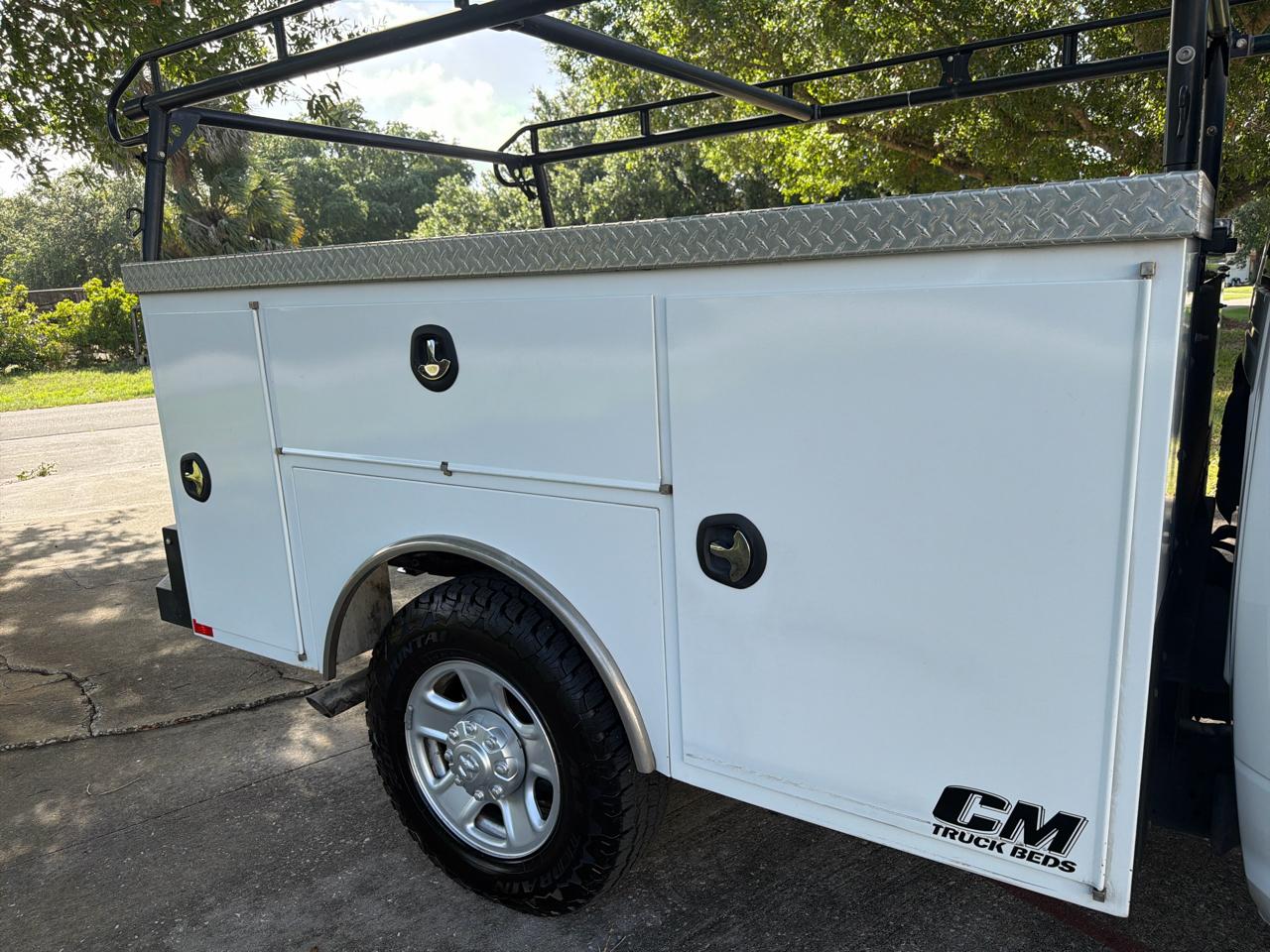 RAM 2500 Tradesman 4x2 Crew Cab 8' Box 2021