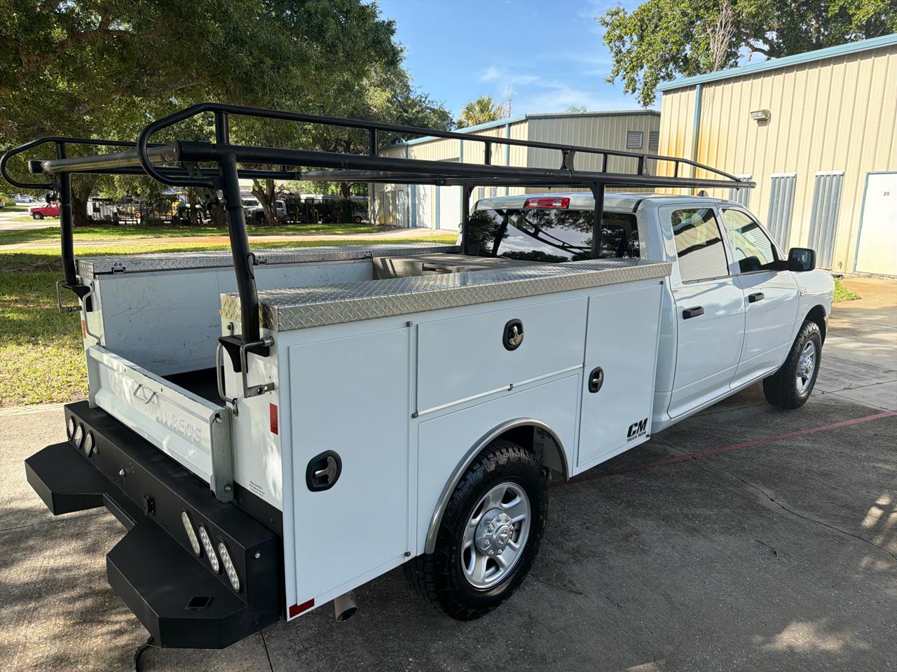 RAM 2500 Tradesman 4x2 Crew Cab 8' Box 2021