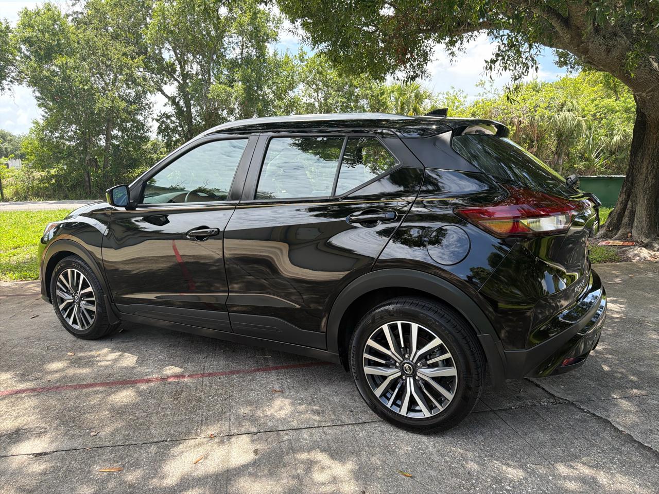 Nissan Kicks SV FWD 2021