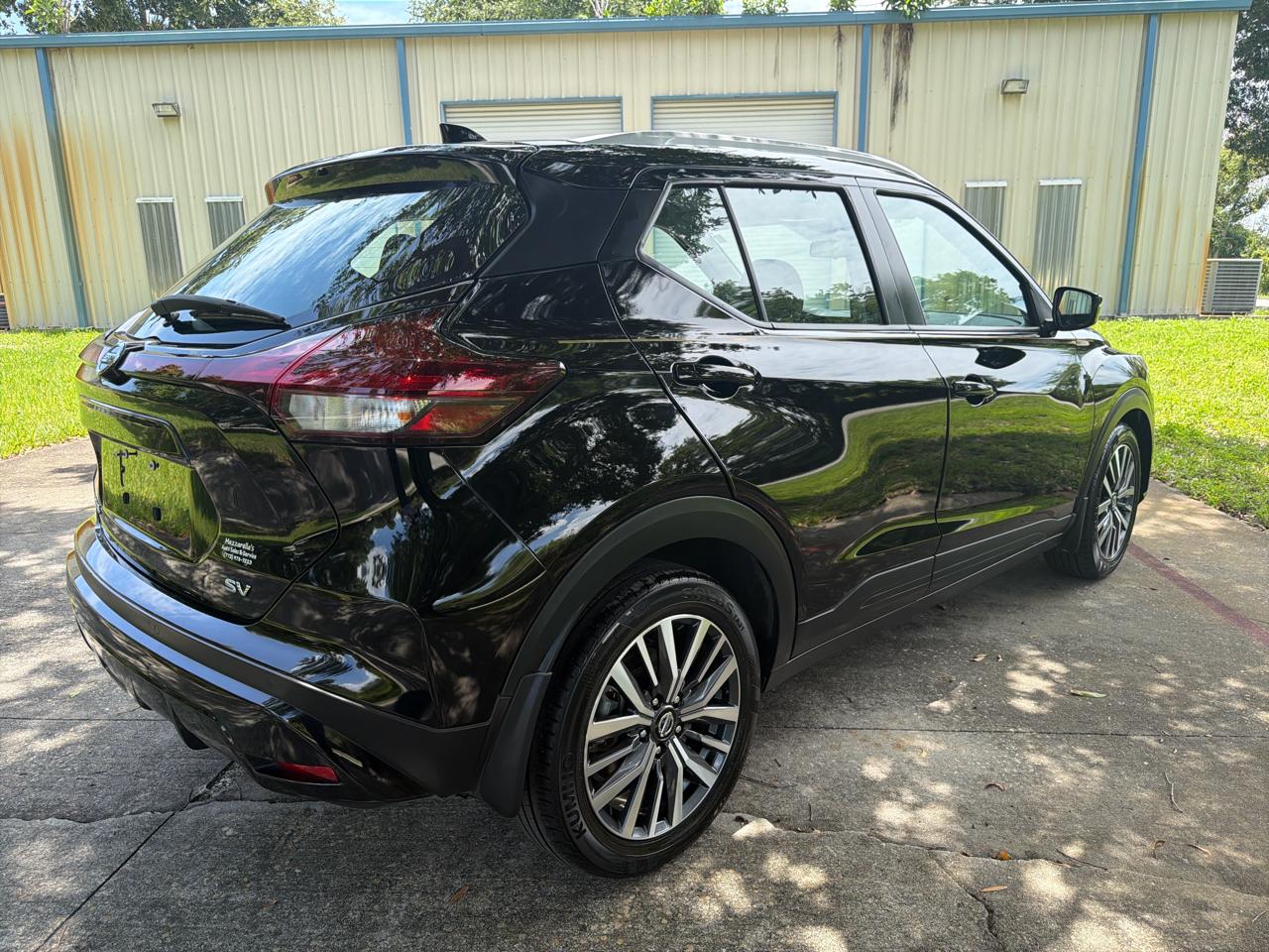 Nissan Kicks SV FWD 2021