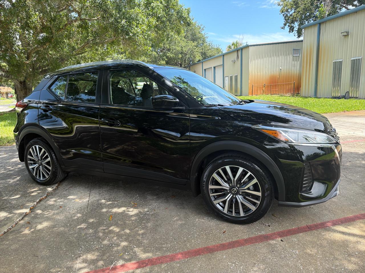 Nissan Kicks SV FWD 2021