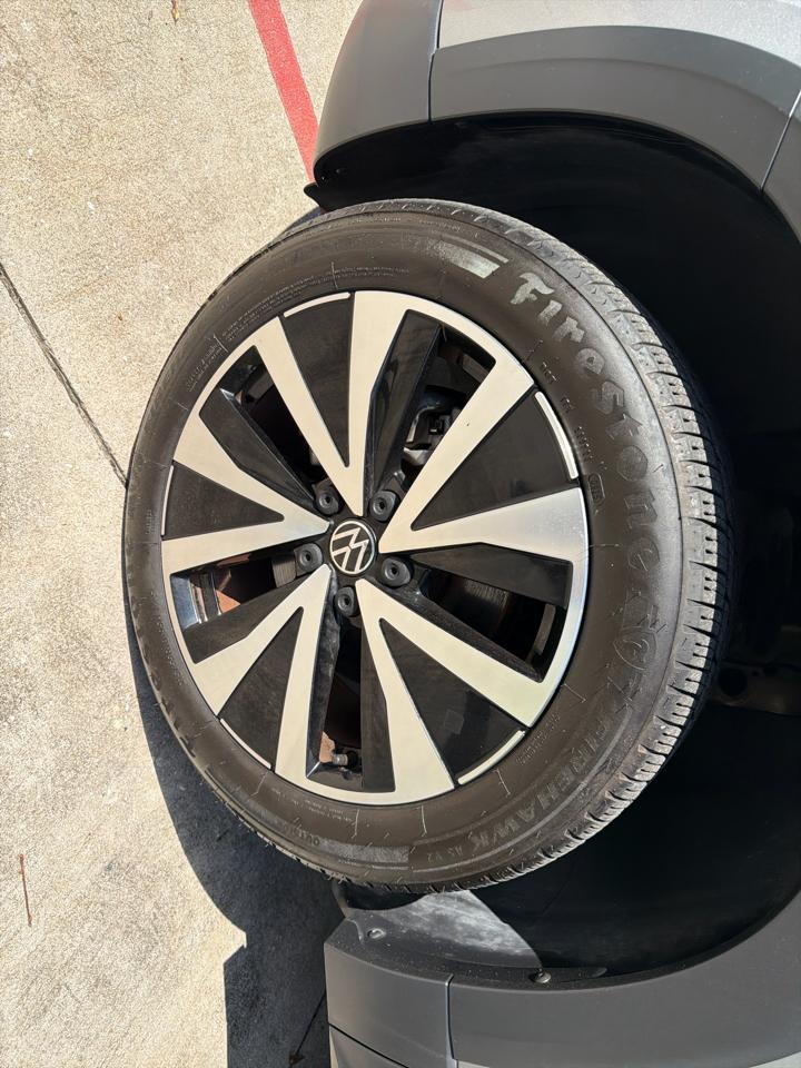 Volkswagen Taos SE FWD 2023