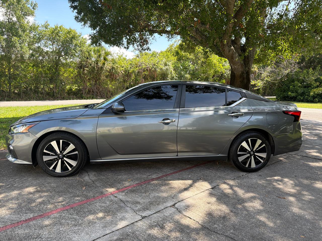 Nissan Altima 2.5 SV Sedan 2022