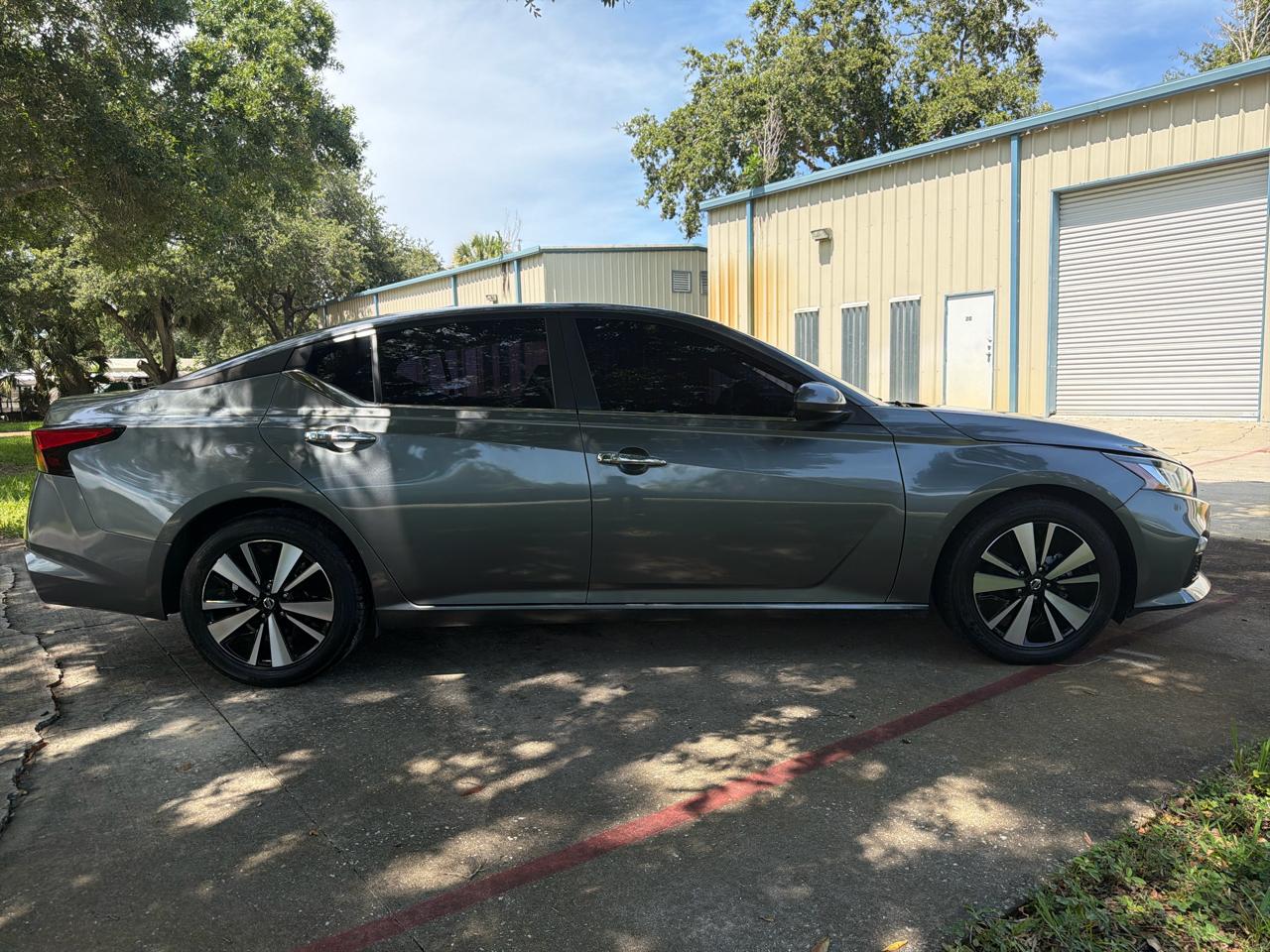 Nissan Altima 2.5 SV Sedan 2022