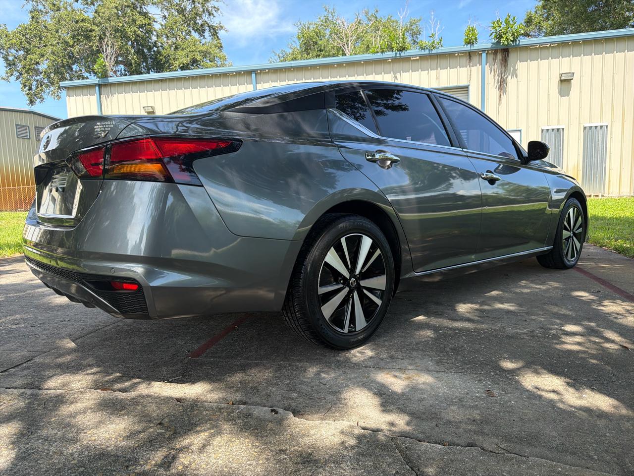 Nissan Altima 2.5 SV Sedan 2022