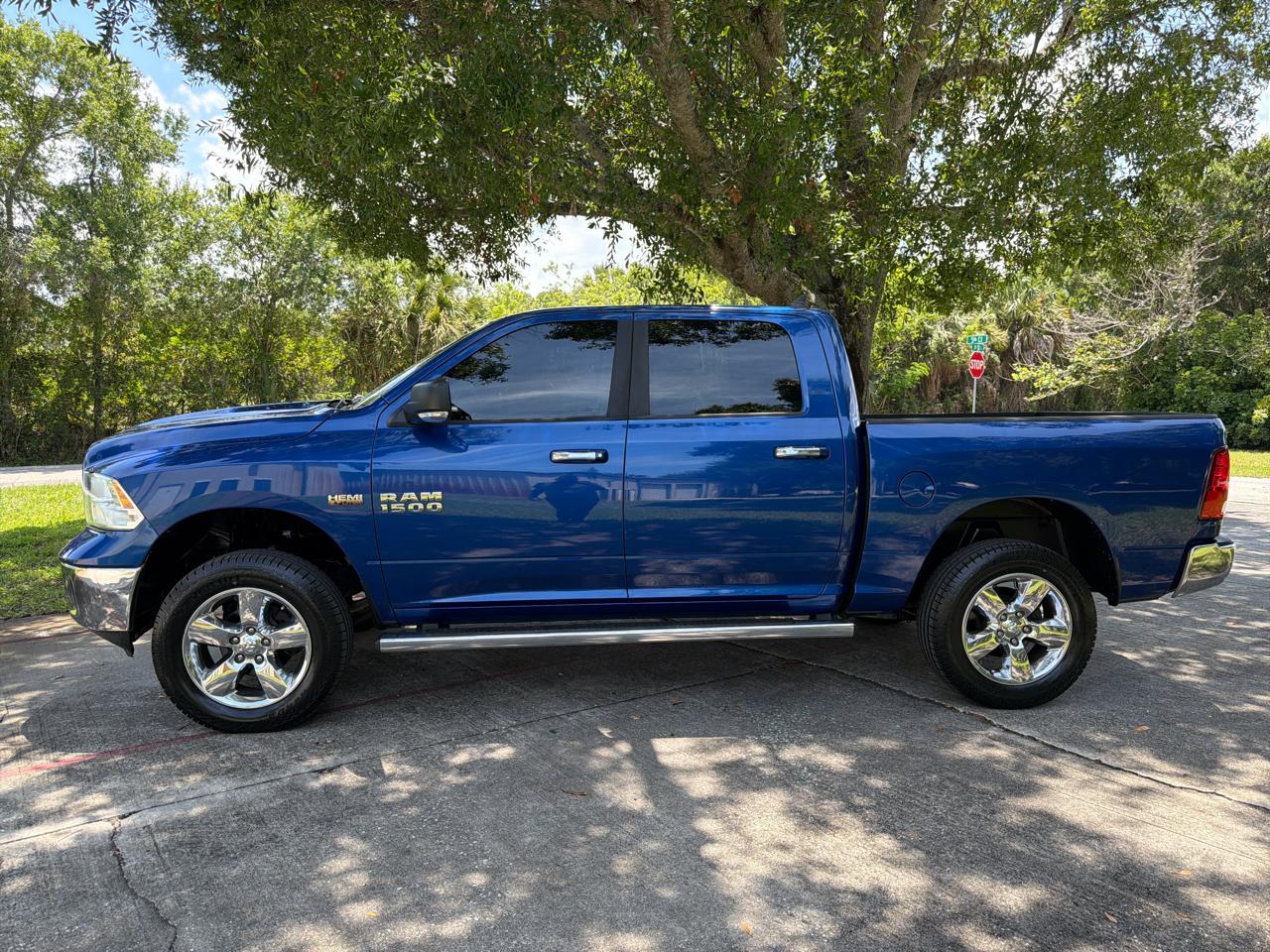 RAM 1500 2WD Crew Cab 140.5" Big Horn 2015