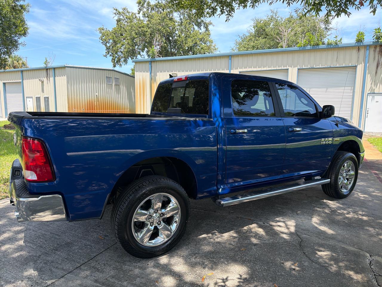 RAM 1500 2WD Crew Cab 140.5" Big Horn 2015