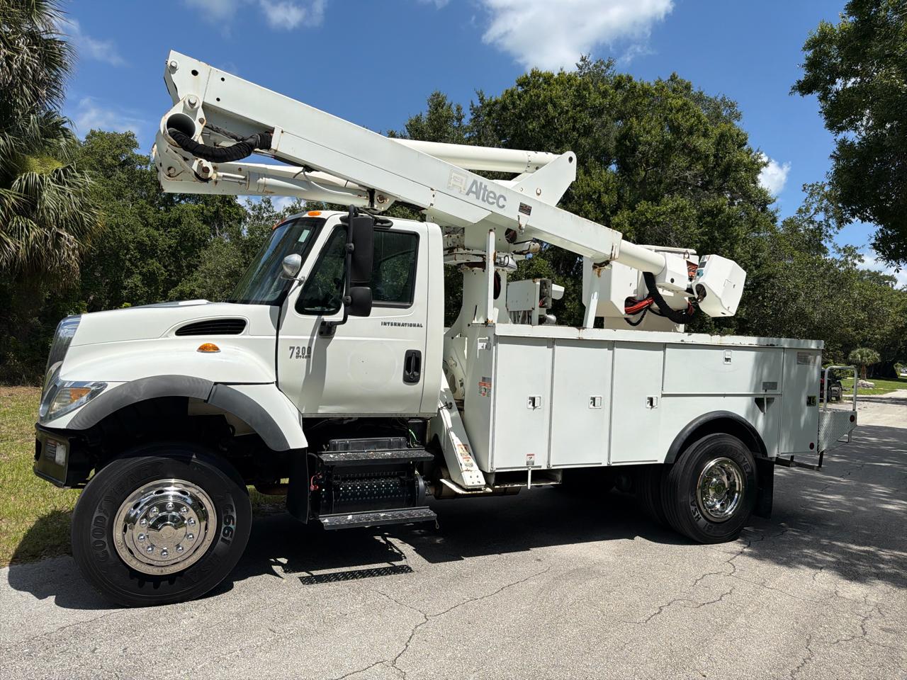 International 7300  2005