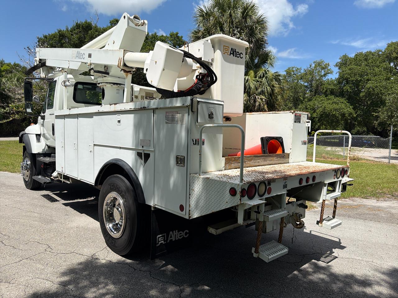International 7300  2005
