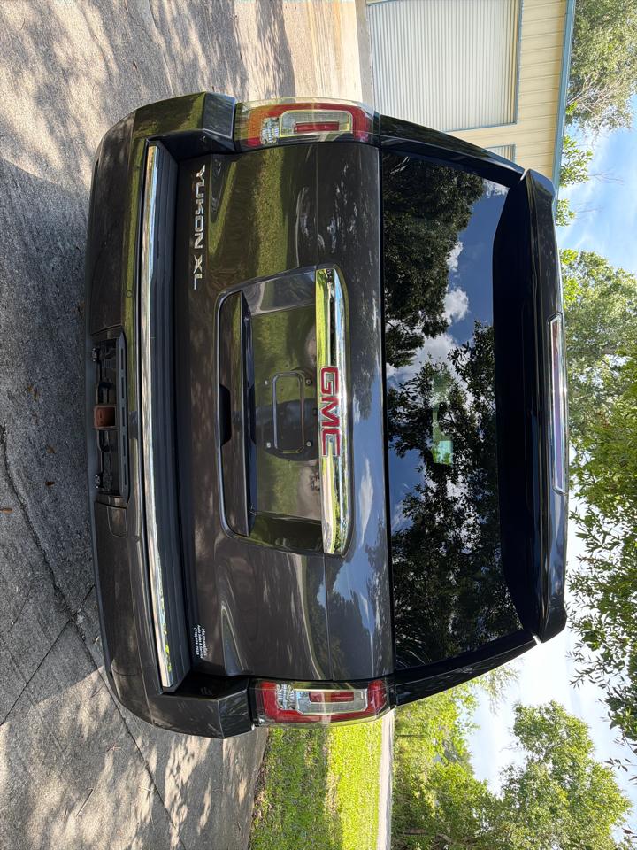 GMC Yukon XL 4WD 4dr Denali 2017