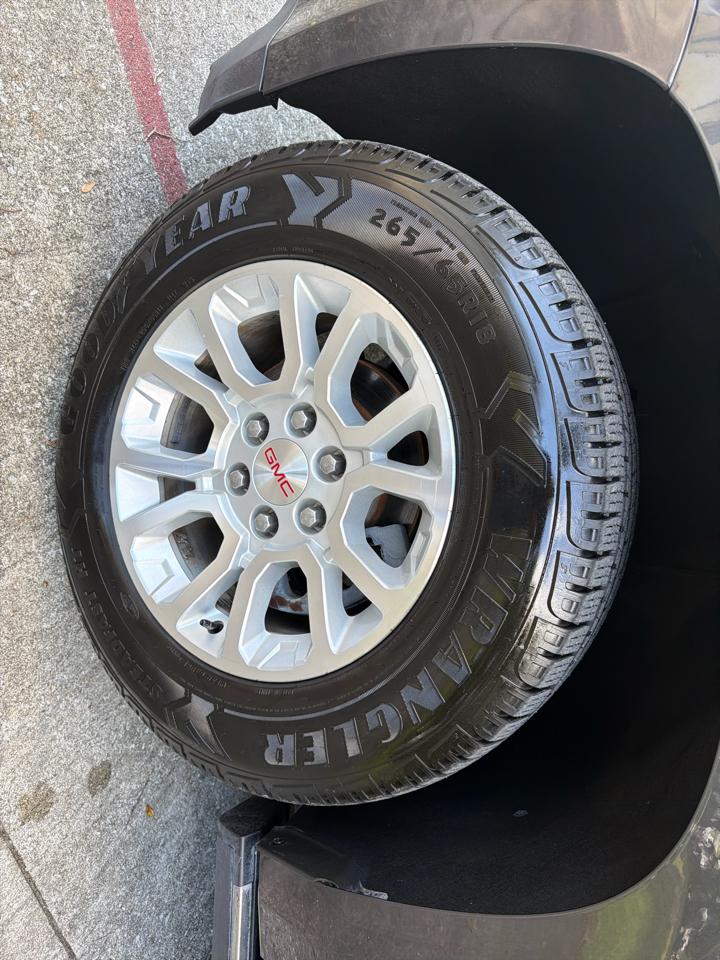 GMC Yukon XL 4WD 4dr Denali 2017