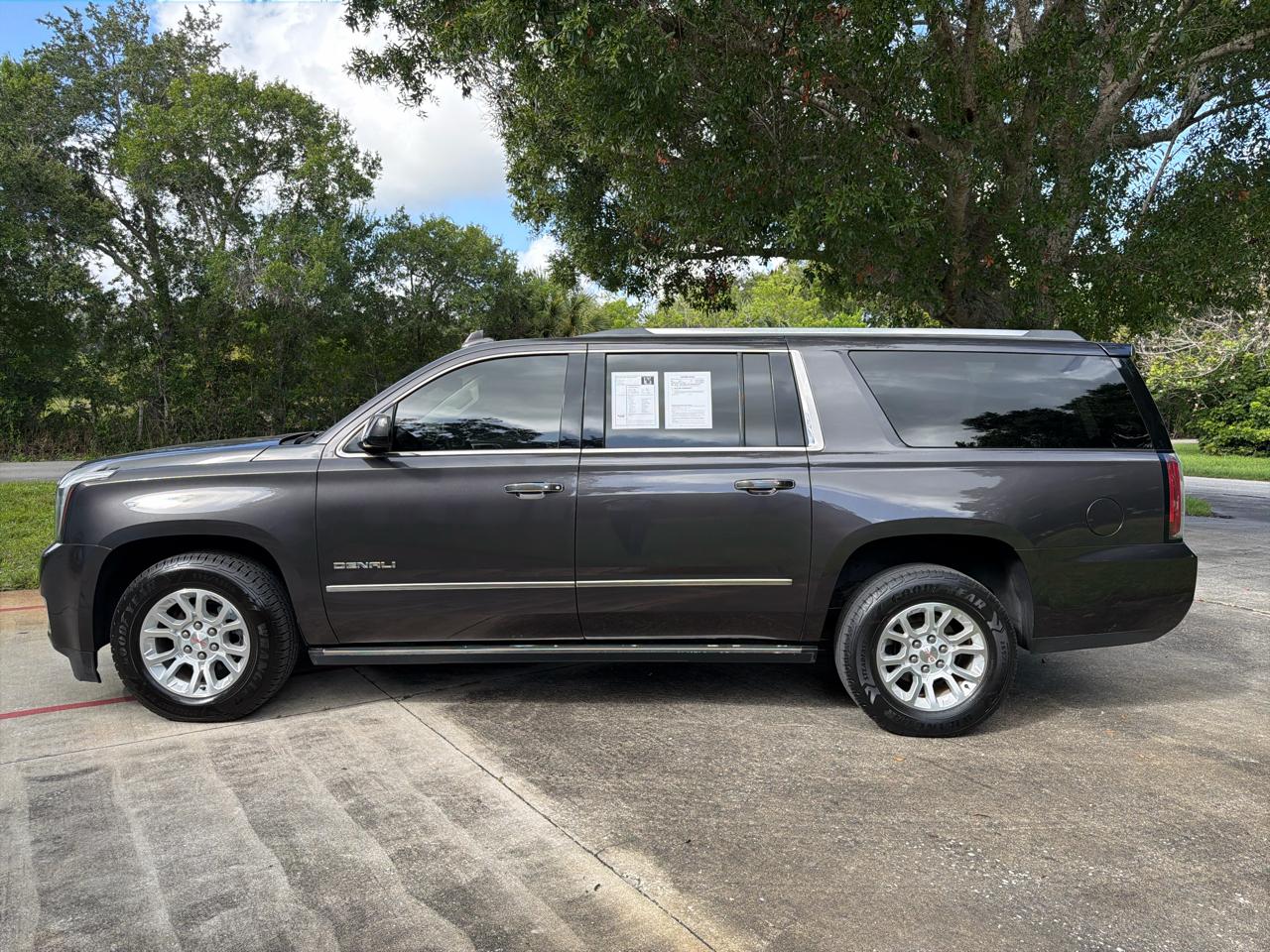 GMC Yukon XL 4WD 4dr Denali 2017